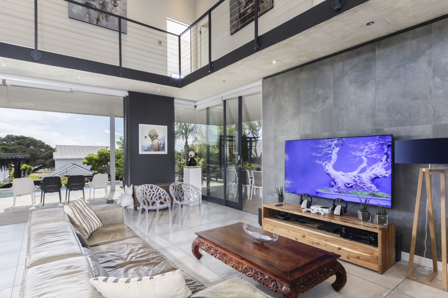 3 Bedroom Property for Sale in Heldervue Western Cape